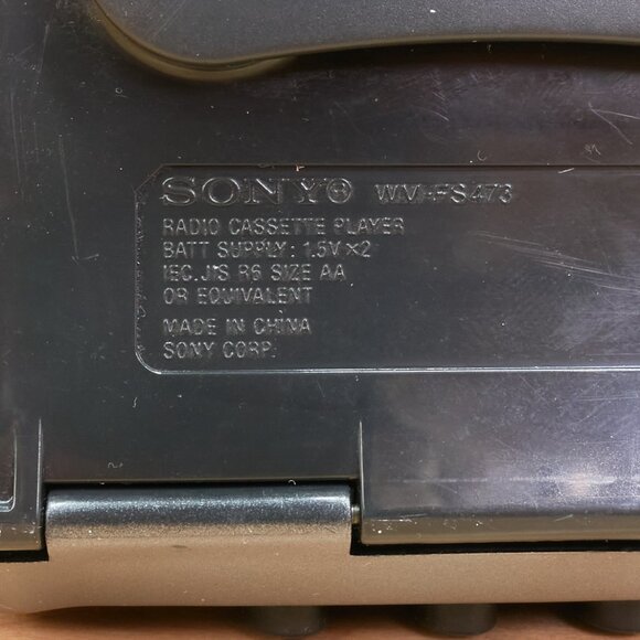 Sony Walkman WM-FS473 Sports / Cassette Player / Mega Bass - Picture 8 of 11